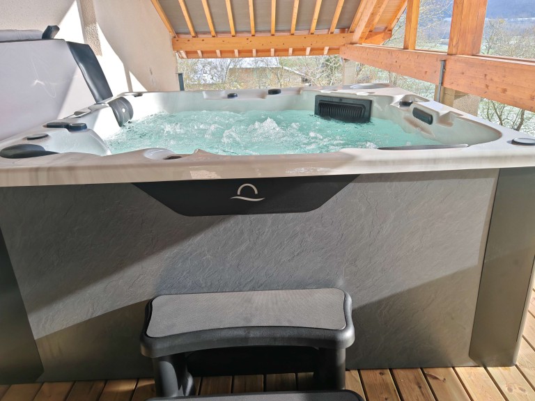 Spas à domicile : les tendances bien-être qui séduisent Lyon, Saint-Julien-en-Genevois et Bourg-en-Bresse en 2026